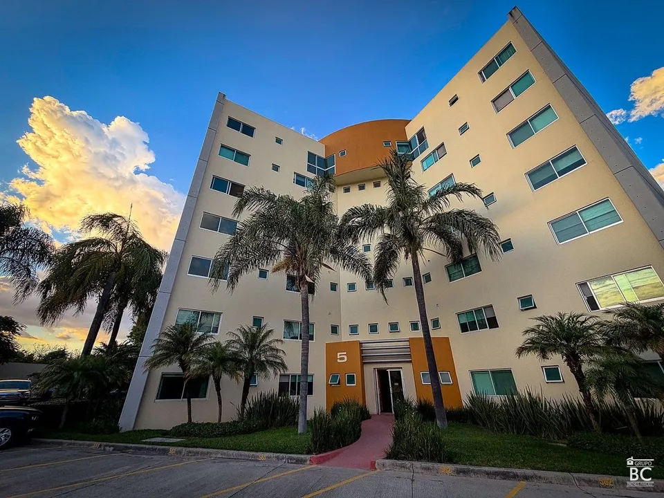 Departamento Amueblado en Renta en Condominio Ébano | 3 Recámaras y Alberca