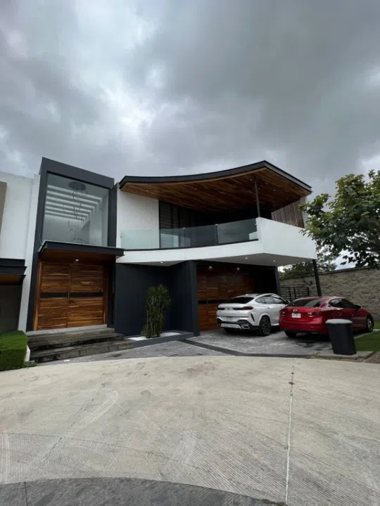 Casa Exclusiva en El Bajío, Zapopan | 350 m² de Terreno, 520 m² Construidos