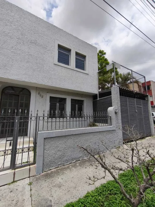 Foto 3 de CASA EN RENTA COLONIA ARCOS DE ZAPOPAN ISDEAL PARA OFICINAS