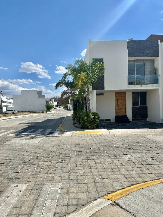 CASA EN VENTA ALTAVISTA CONDOMINIO VITANA