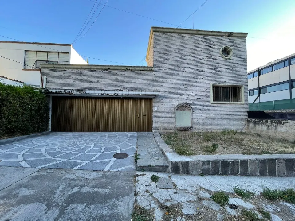 Foto 2 de Casa en venta en LOMAS DEL COUNTRY, Lomas del Country, Guadalajara