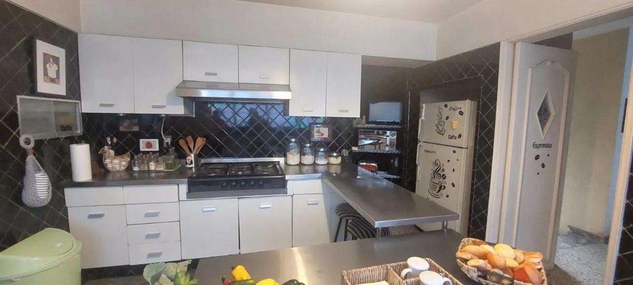 Foto 7 de Casa en venta en Calle El Sol, Jardines del Bosque, Guadalajara