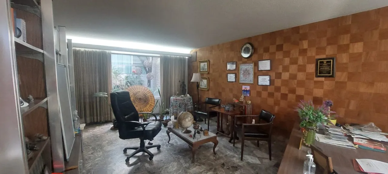 Foto 9 de Casa en venta en Calle El Sol, Jardines del Bosque, Guadalajara
