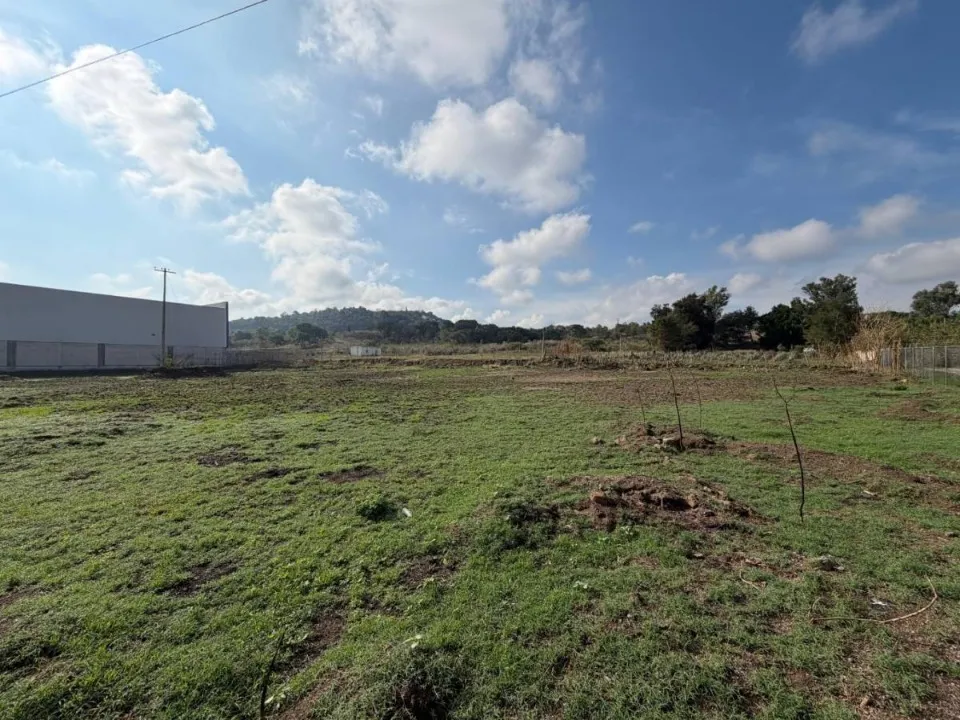 Foto 3 de Terreno en venta en Avenida de los Pinos, La Venta Del Astillero, Zapopan
