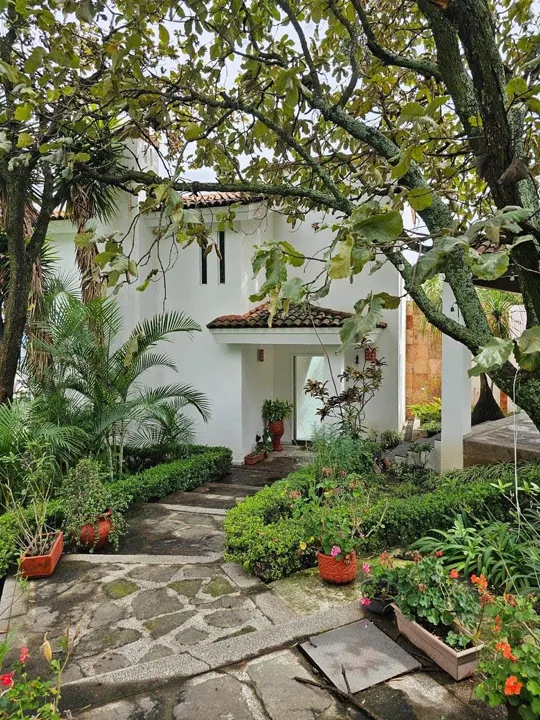 Foto 2 de Hermosa Casa en Venta el palomar, con vista!