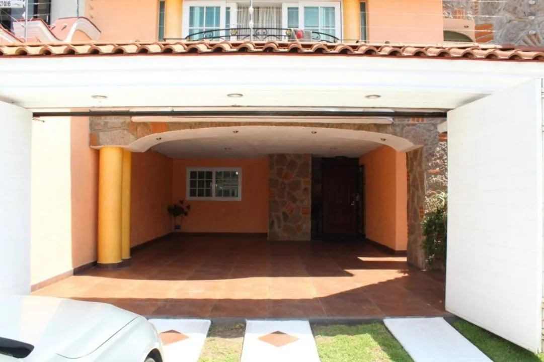 Foto 3 de Casa en renta en Calle Cuitláhuac, Jardines del Sol, Zapopan