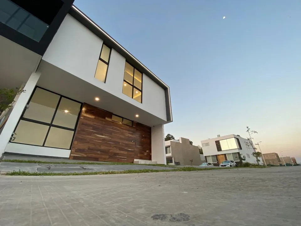 Foto 3 de Casa en venta en Valle Imperial, Zapopan