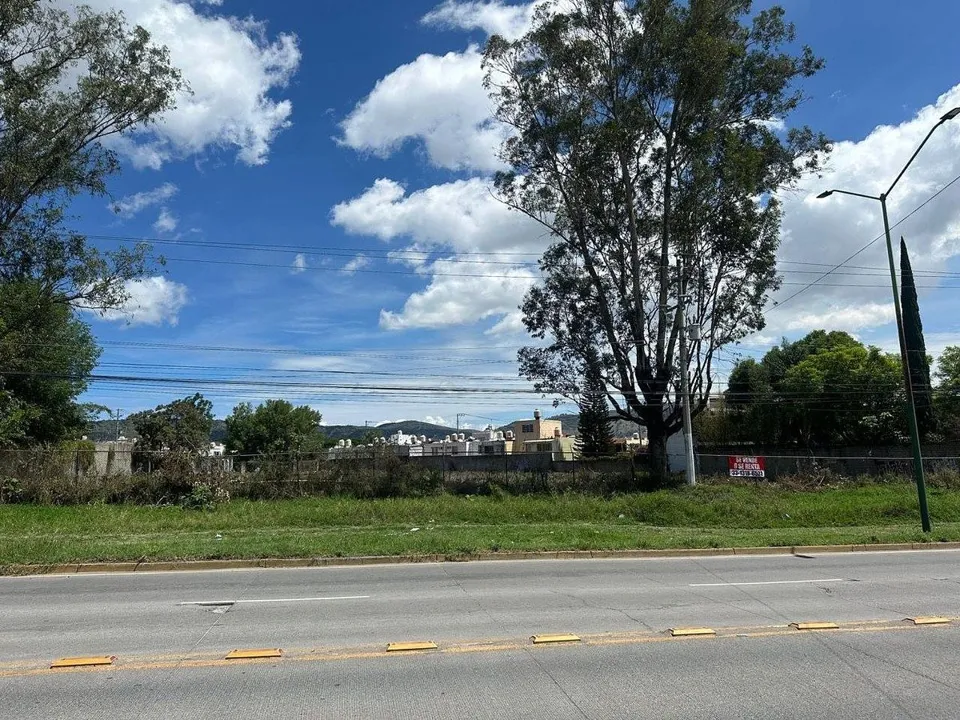 Foto 2 de TERRENO EN AV MARIANO OTERO - OPORTUNIDAD PARA DESARROLLADORES
