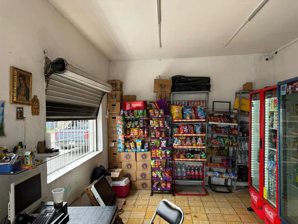 Foto 9 de Local Comercial en venta en Paraíso, Del Fresno, Guadalajara
