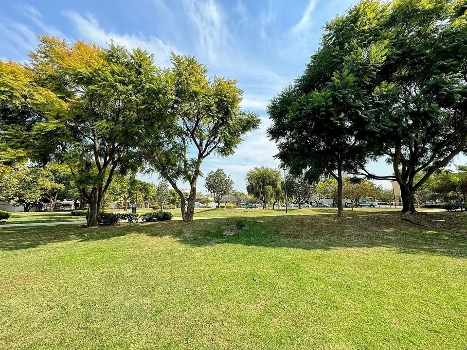 Foto 9 de TERRENO EN VENTA EN SANTILLANA COTO 6
