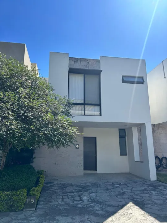 Foto 2 de Casa en Venta en Santillana