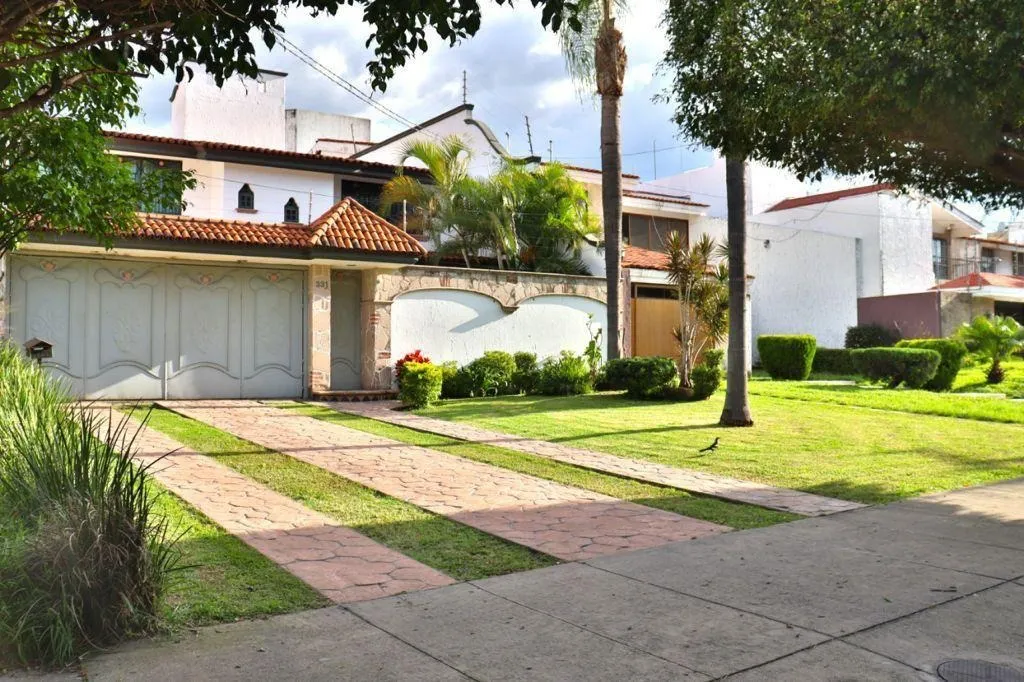 Casa en venta en Avenida Moctezuma, Ciudad del Sol, Zapopan