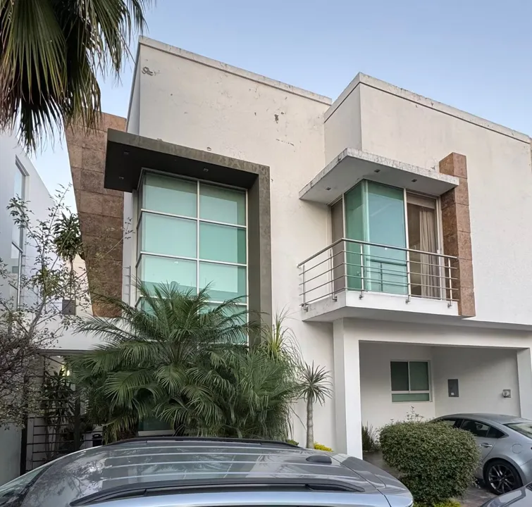 Foto 3 de Casa en Renta Amueblada – Condominio Privado Los Castaños, Naciones Unidas