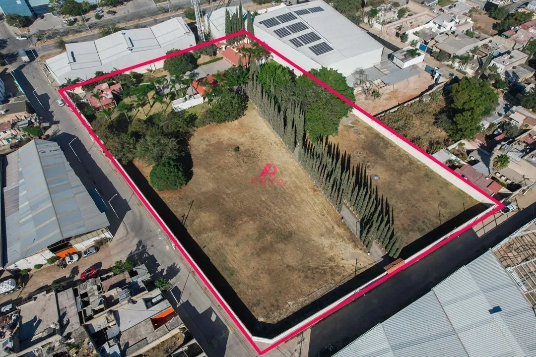 Renta de Terreno en Colonia La Palmira, Zapopan , Jal