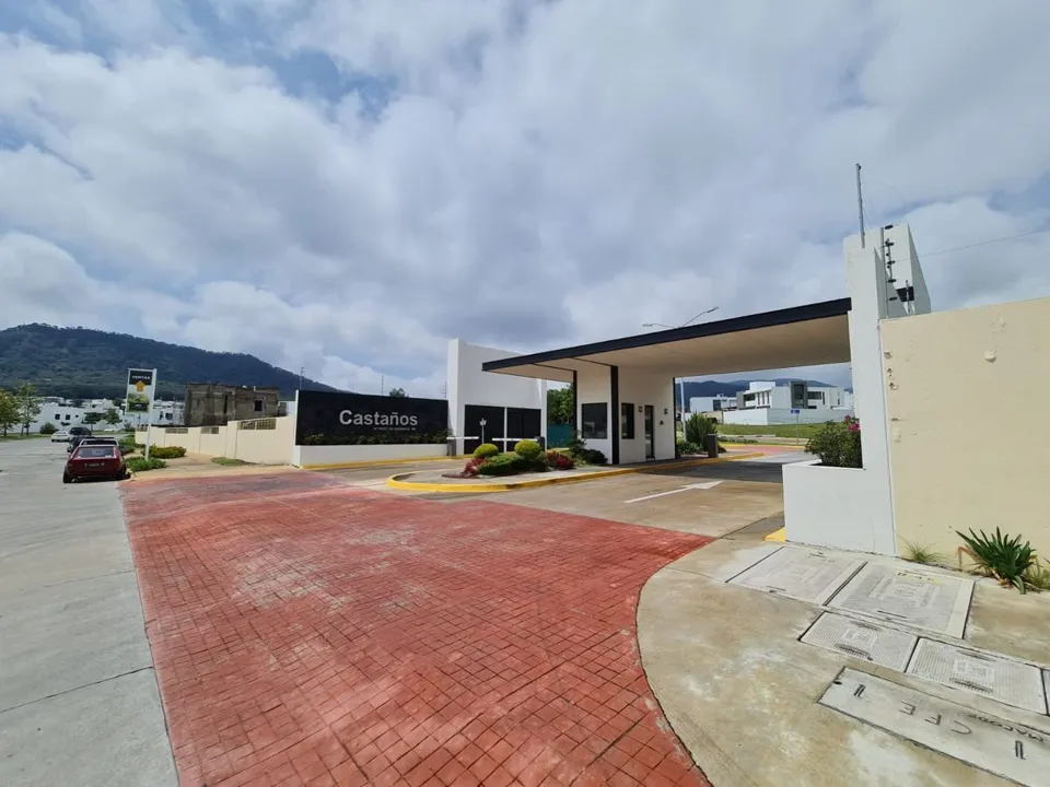 Terreno En Venta En Los Robles Residencial, Zapopan, Jalisco