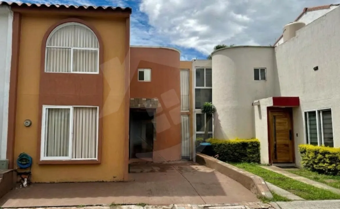Casa en venta en Residencial  Los Olivos , coto Olmo