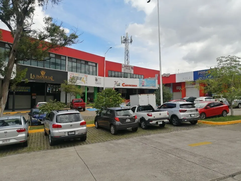 Foto 4 de PLAZA COMERCIAL OPERANDO EN VENTA EN TERRALTA, TLAQUEPAQUE