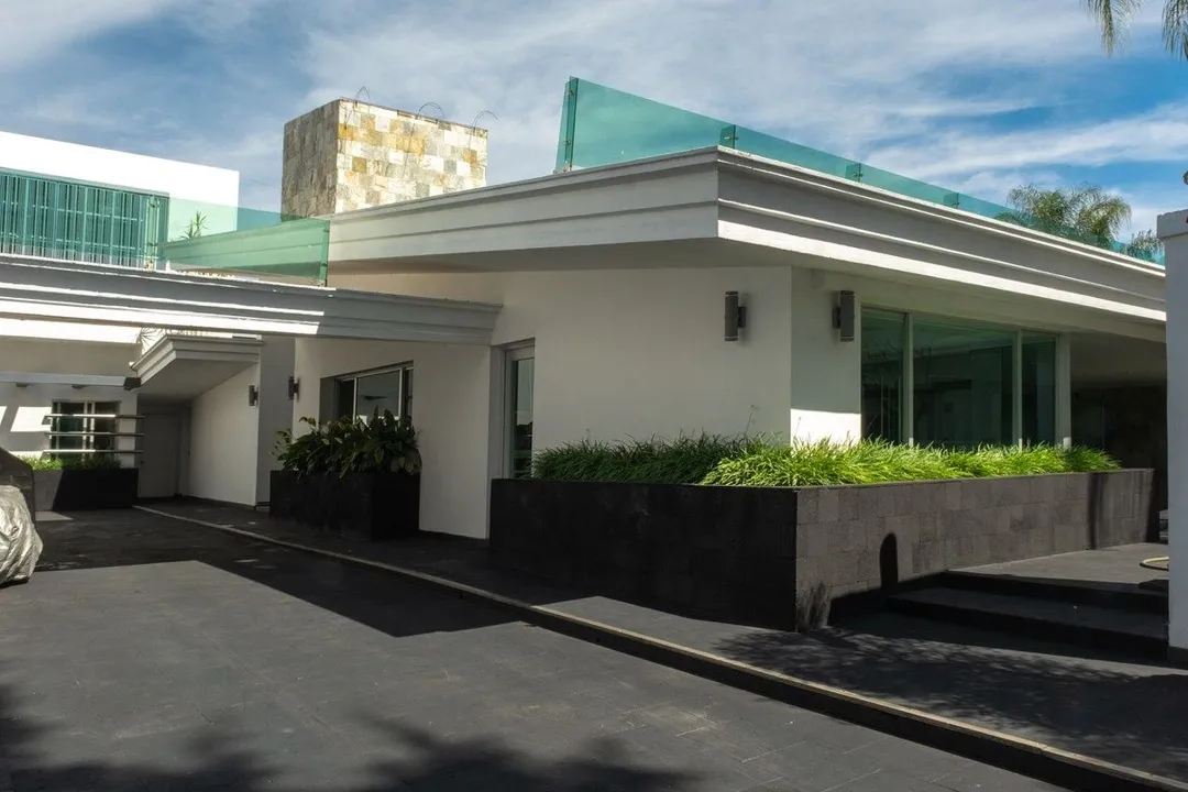 Foto 3 de Lomas del Valle, espectacular casa de lujo en Venta! Con antro, y alberca