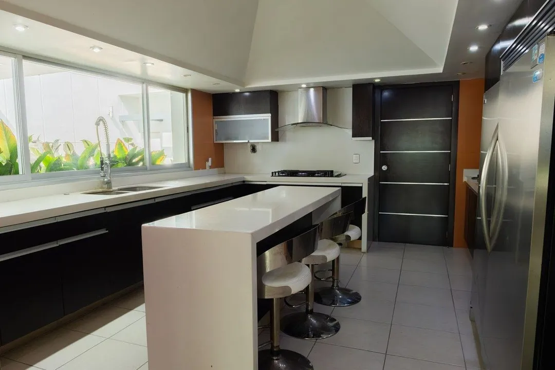 Foto 7 de Lomas del Valle, espectacular casa de lujo en Venta! Con antro, y alberca