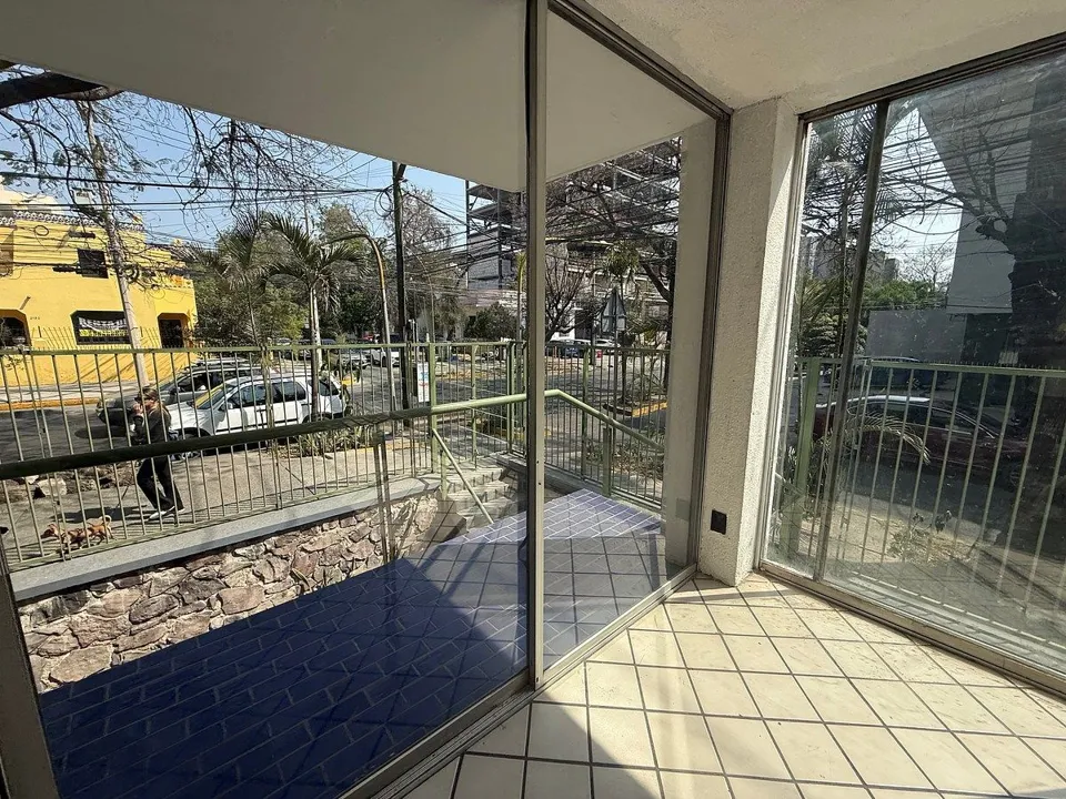 Foto 5 de Local en renta sobre Av. La Paz a unos metros de Chapultepec