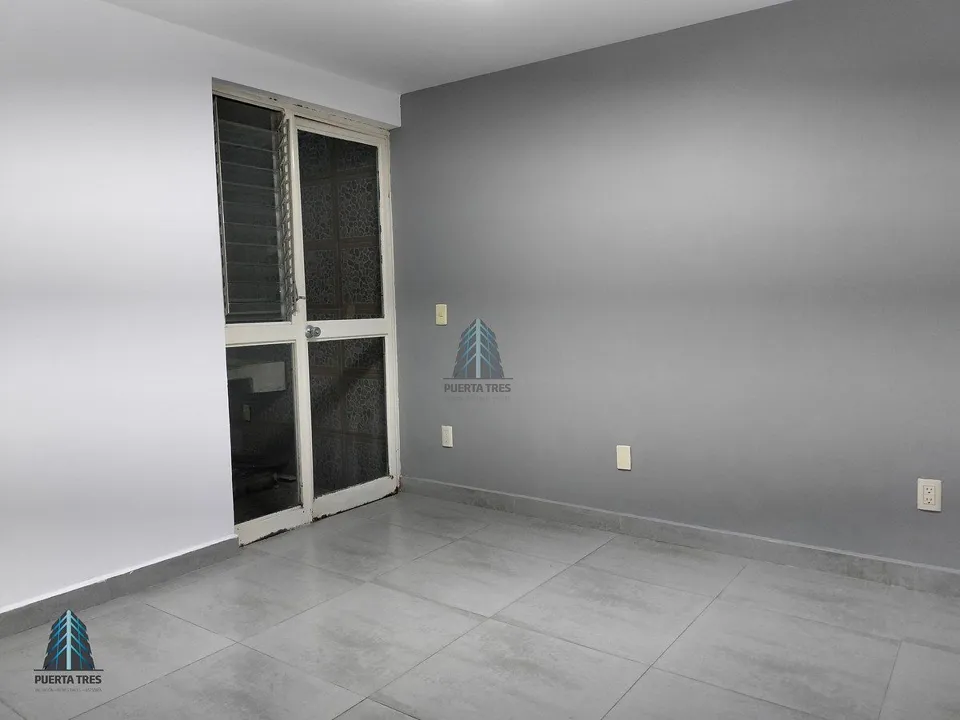 Foto 3 de ¡Baja de Precio! Departamento en Planta Baja en Av. Naciones Unidas