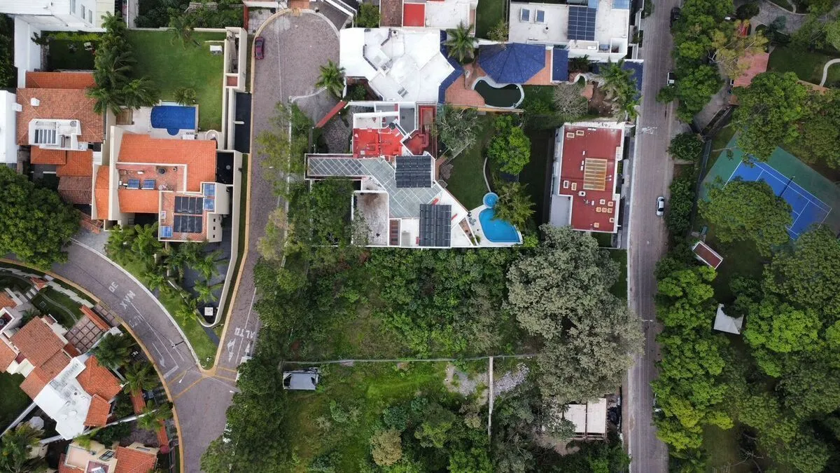 Terreno en venta en Colinas de San Javier con 702 m²