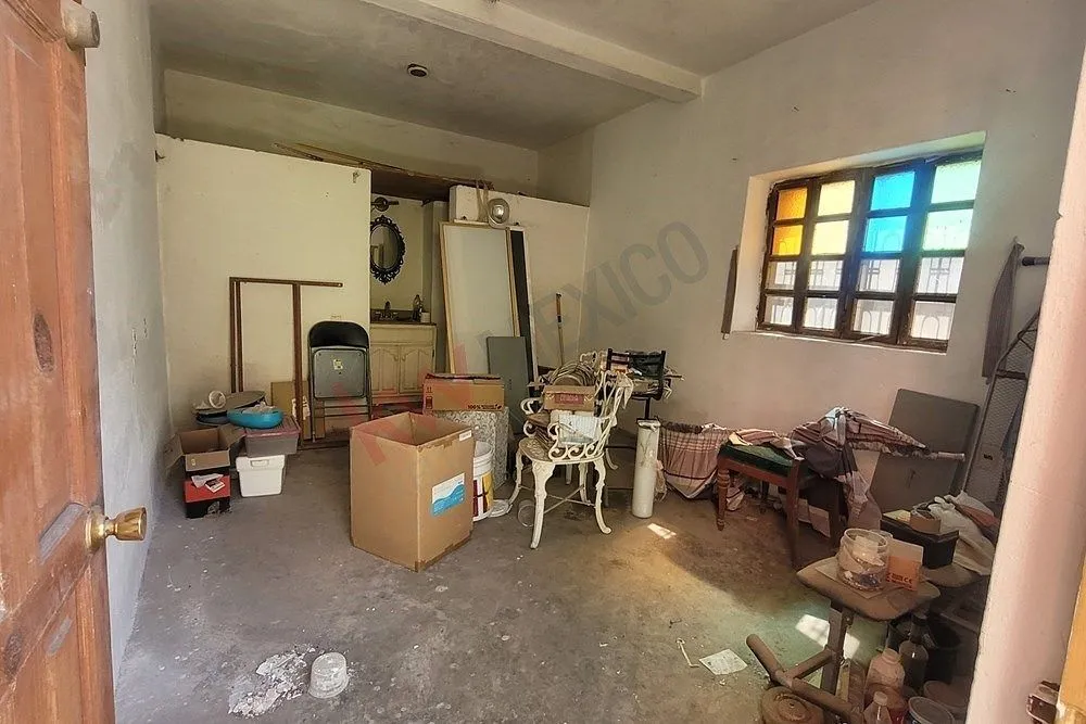 Foto 8 de Terreno en venta en Lomas del Cuatro | 237 m² con construcción en obra gris