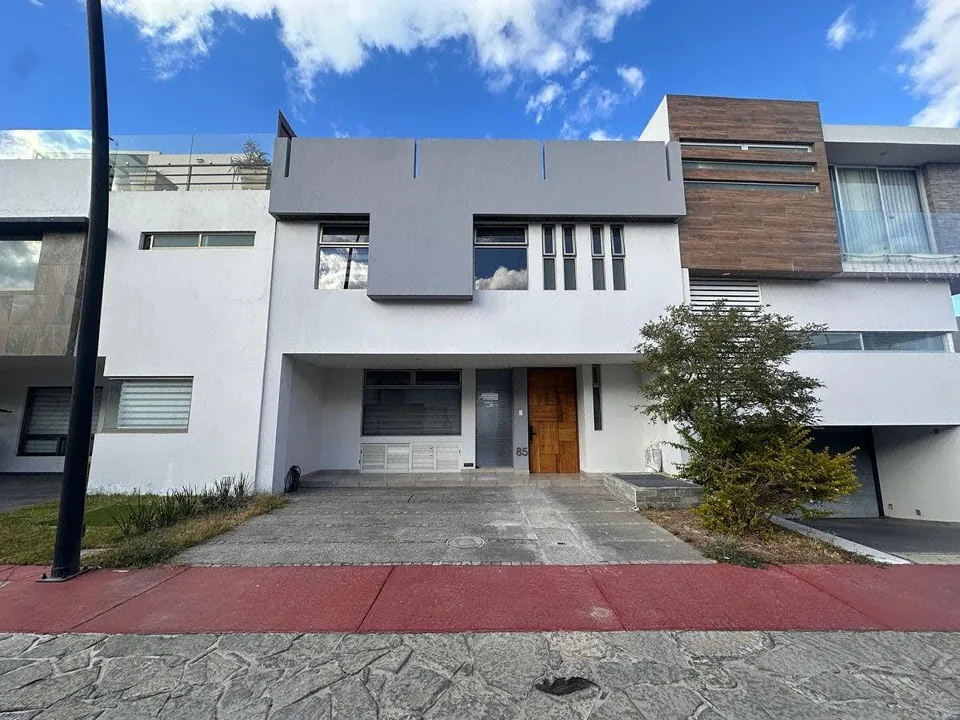 Casa en venta Soare Acanthia, Solares Residencial dentro de coto