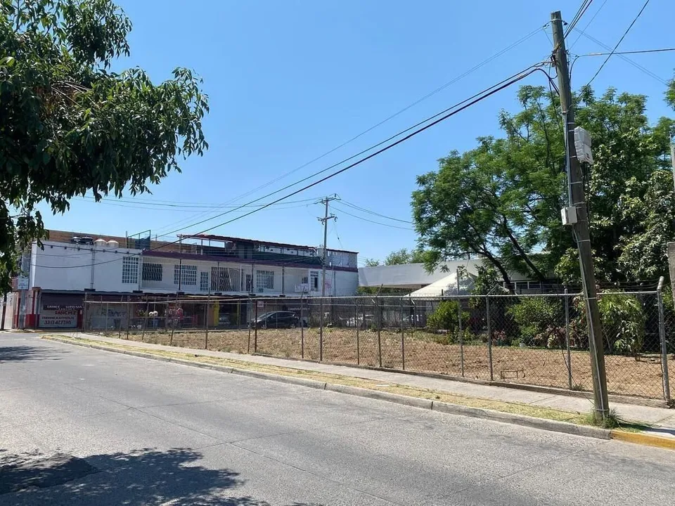TERRENO COMERCIAL EN RENTA EN LA "HERMOSA PROVINCIA"