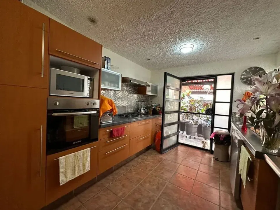 Foto 8 de HERMOSA CASA EN VENTA EN LA PRIMERA SECCIÓN DE EL PALOMAR $10'970,000 pesos