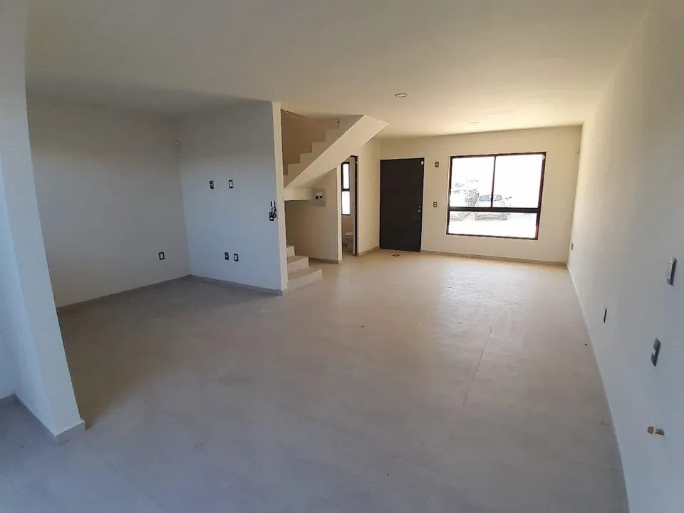Foto 3 de Casa en venta en el Fraccionamiento Elementia, cerca de la Av. Camino real a Col