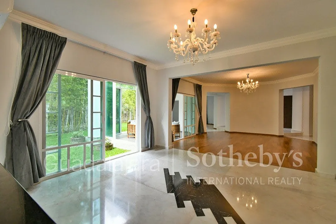 Foto 6 de CASA ÁLAMOS | PUERTA DE HIERRO