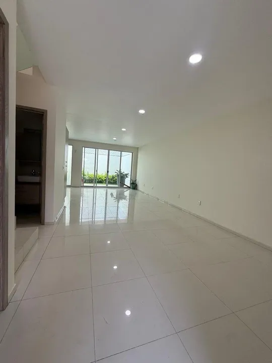 Foto 3 de CASA EN RENTA FRACC. LA CIMA DE  ZAPOPAN COTO H