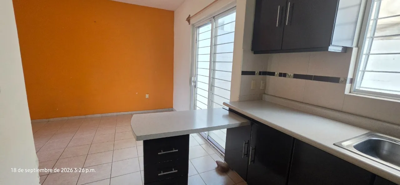 Foto 4 de Casa en renta en CIRCUITO NEPTUNO, JARDINES DE LAS FUENTES, ZAPOPAN