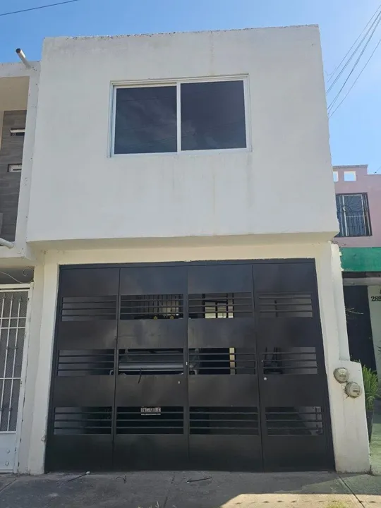 Casa en Venta en Tonalá - Ceramica Oriente 2896
