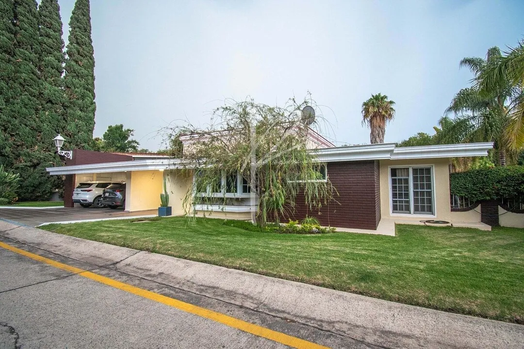 CASA EN VENTA EN CLUB DE GOLF SANTA ANITA