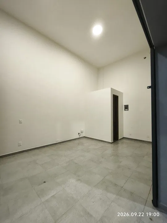 Foto 4 de Local en renta en Jardines del Country: esquina con doble acceso, mantenimiento