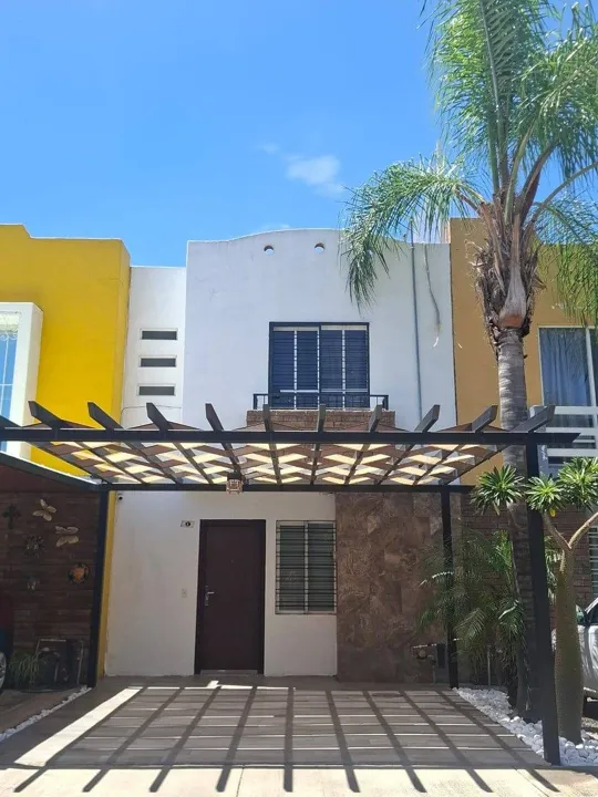 Casa en Venta , Parques del Palmar, San Pedro Tlaquepaque