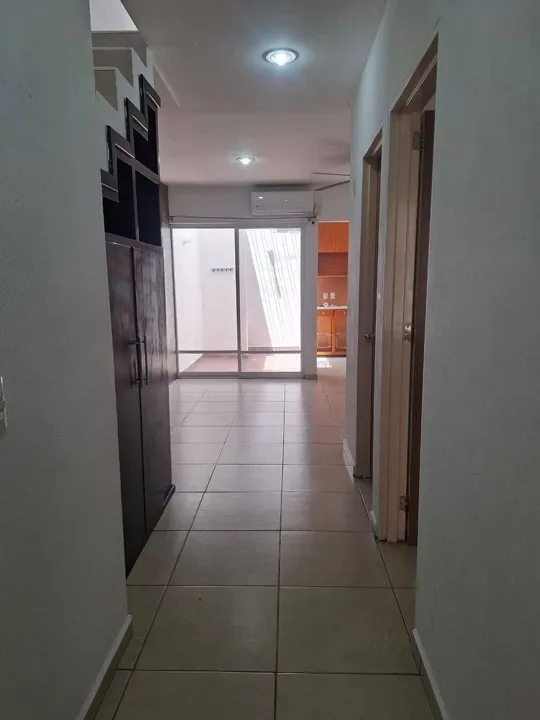 Foto 2 de Casa en Venta , Parques del Palmar, San Pedro Tlaquepaque