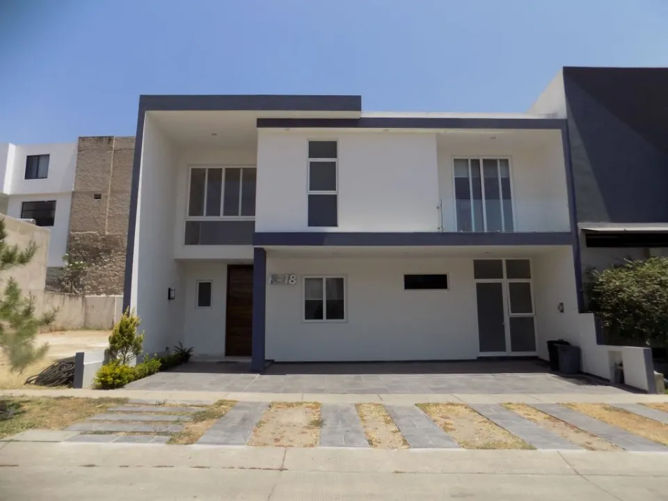 Casa en renta en Av. Parque Virreyes , puerta de hierro, Zapopan