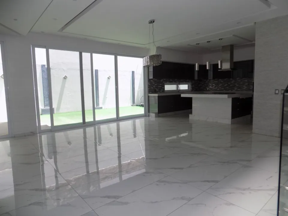 Foto 2 de Casa en renta en Av. Parque Virreyes , puerta de hierro, Zapopan