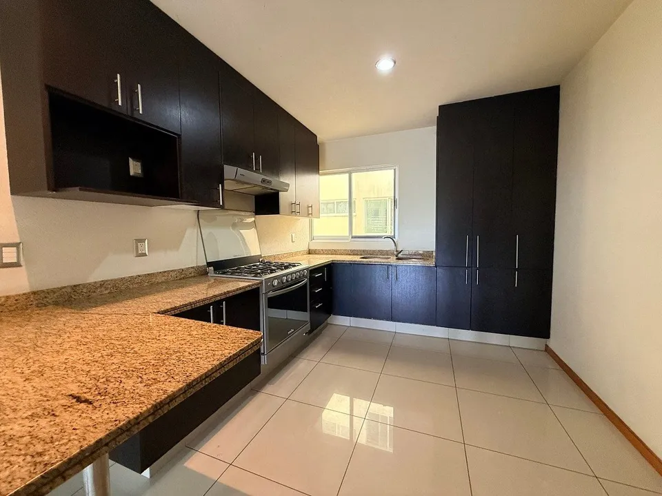 Foto 5 de DEPARTAMENTO EN RENTA EN TORRE VIZCAYA LOMA BONITA ZAPOPAN