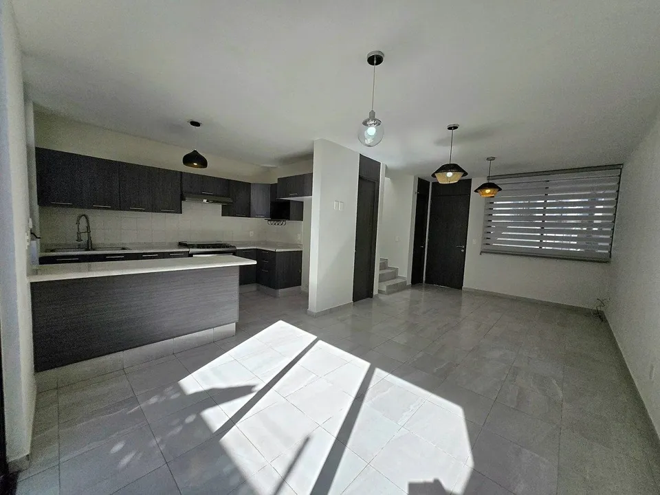 Foto 4 de Casa en Renta zona Prolongación Mariano Otero “Luna Bosque”