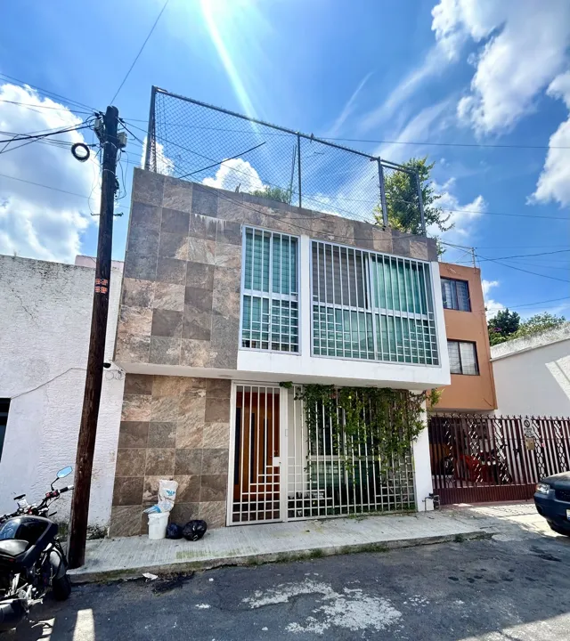 Casa Remodelada en Santa Tere