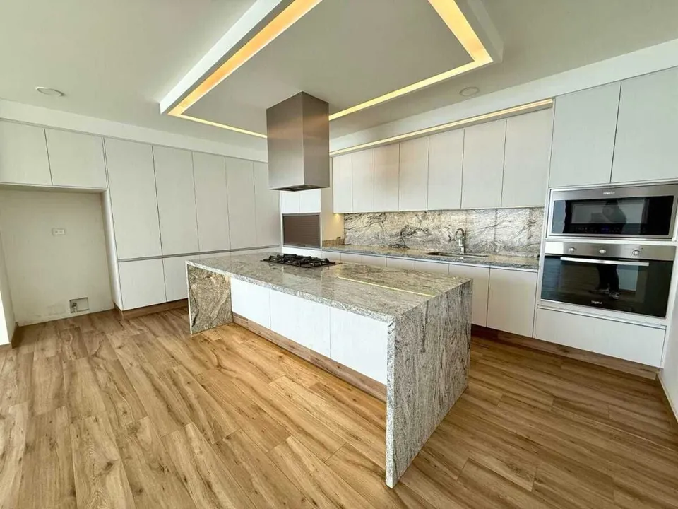 HABITA EN TU NUEVO ESPACIO AMPLIO Y SEGURO, A SÓLO 9 MIN DE GALERÍAS SANTA ANITA