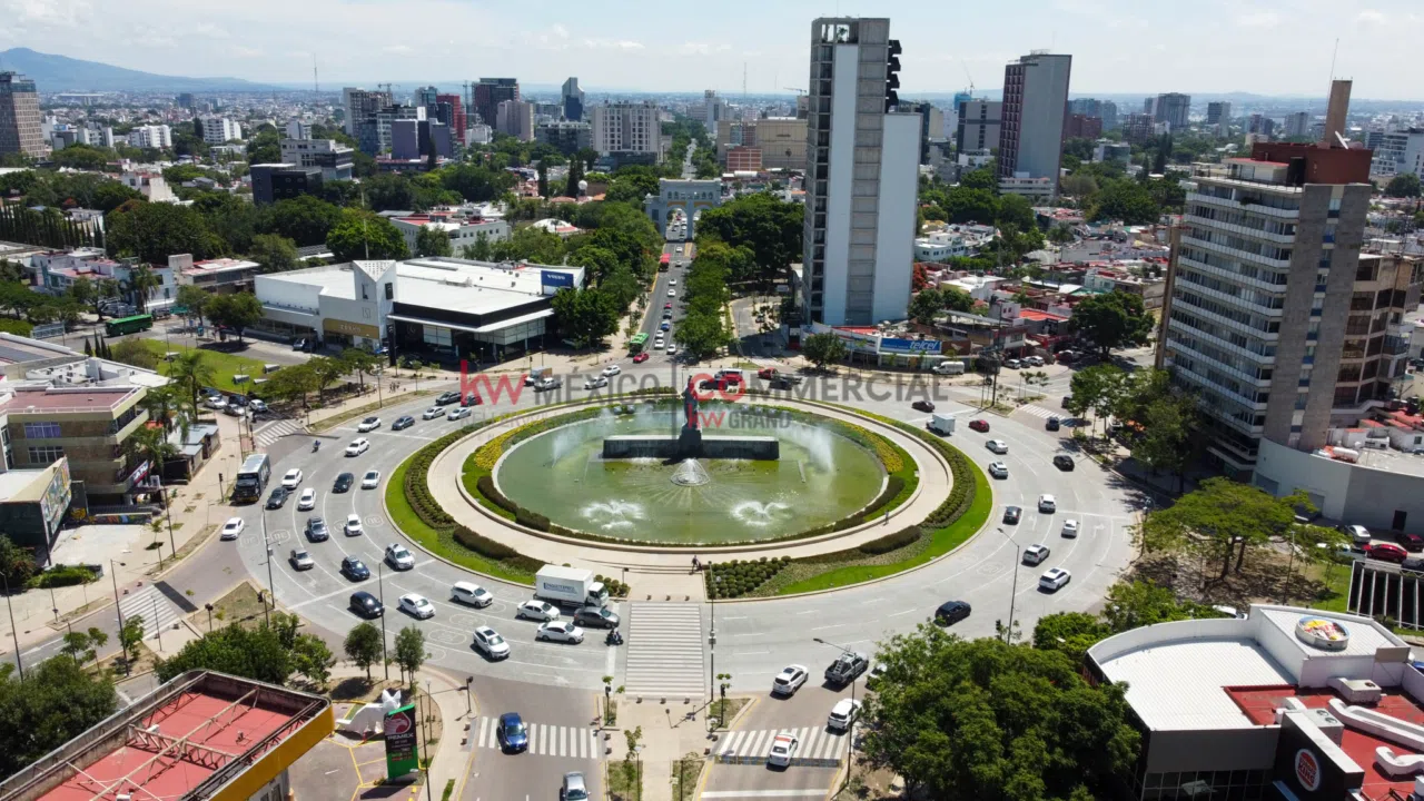 Foto 6 de Oficina Corporativa en Renta | Torre Dalton, Av. Vallarta (Zona Minerva) – 1,157