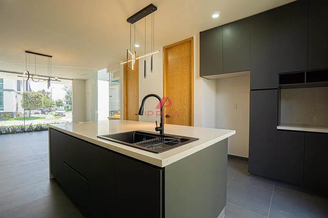 Foto 8 de Casa en Venta en Punto Sur Tlajomulco de Zuñiga | 4 Recámaras con Roof Garden