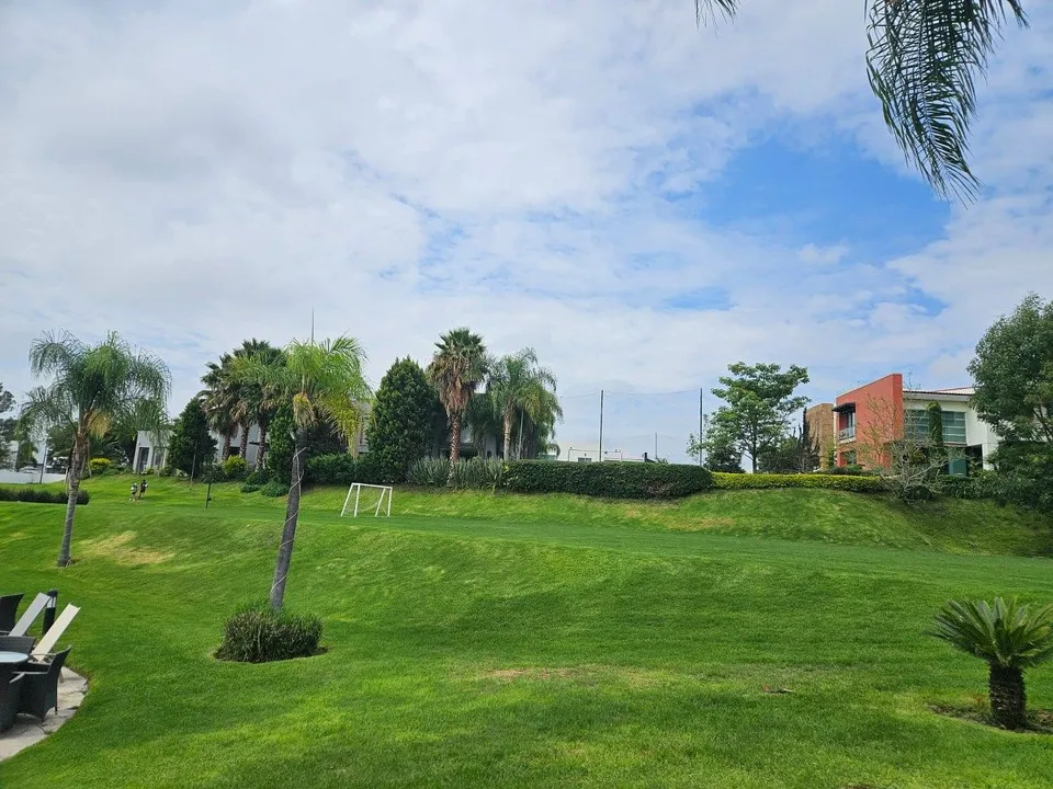 Foto 2 de TERRENO EN VENTA EN FRACC. EL MANANTIAL