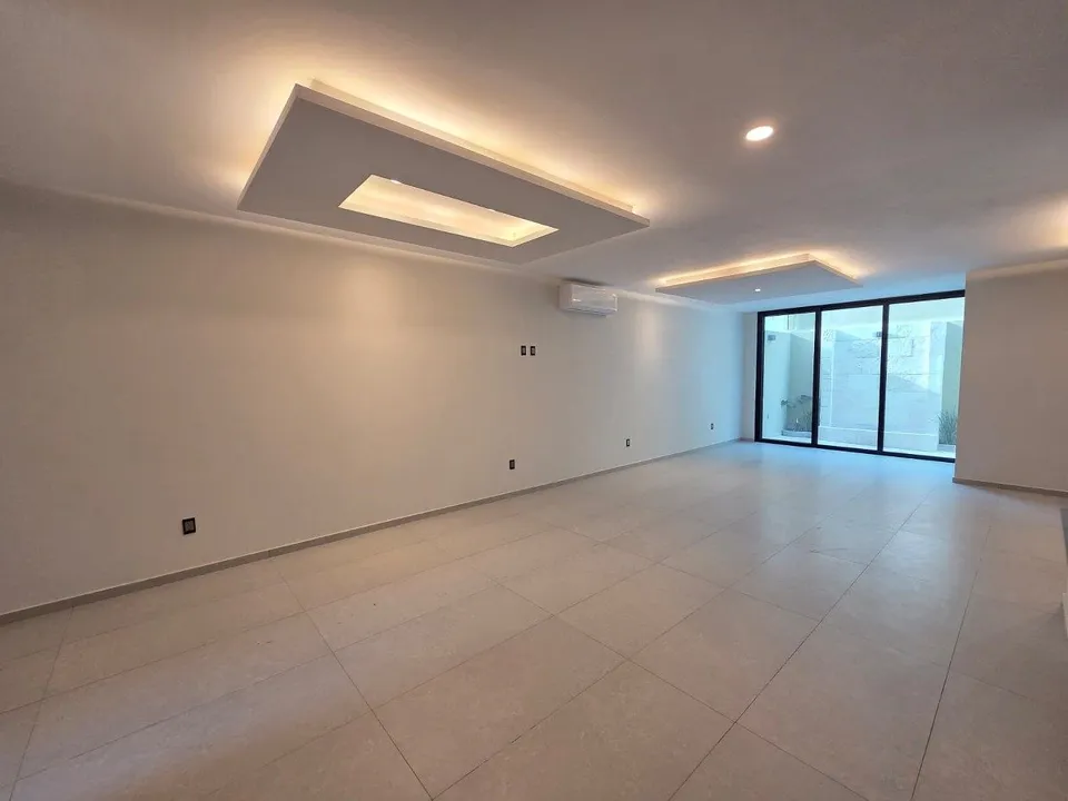 Foto 5 de CASA CON 4 RECAMARAS AMPLIAS Y SALA DE TV DE BUEN TAMAÑO