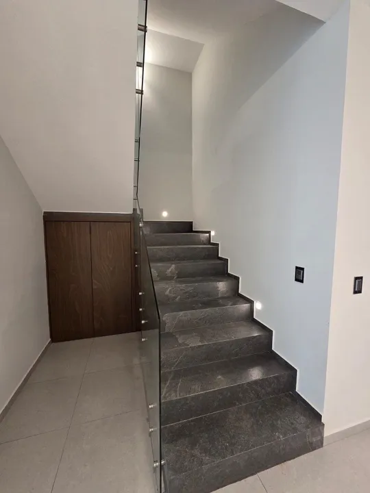 Foto 7 de CASA CON 4 RECAMARAS AMPLIAS Y SALA DE TV DE BUEN TAMAÑO